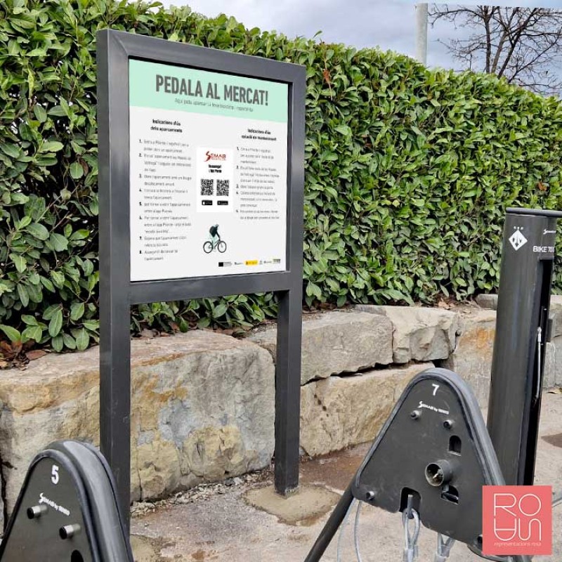 Cartellera d'acer acabat galvanitzat i pintat